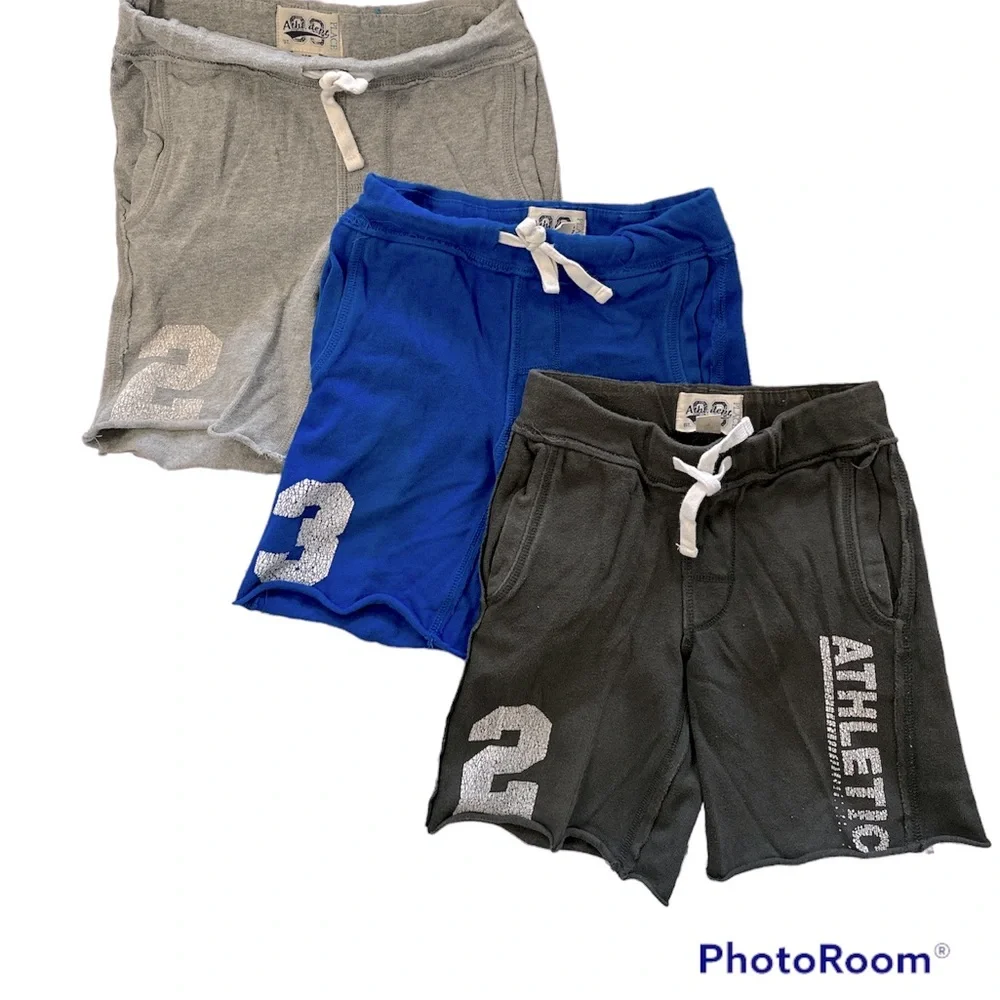 Children’s Place (bundle of 3) shorts with drawstring.  Excellent condition SZ 4